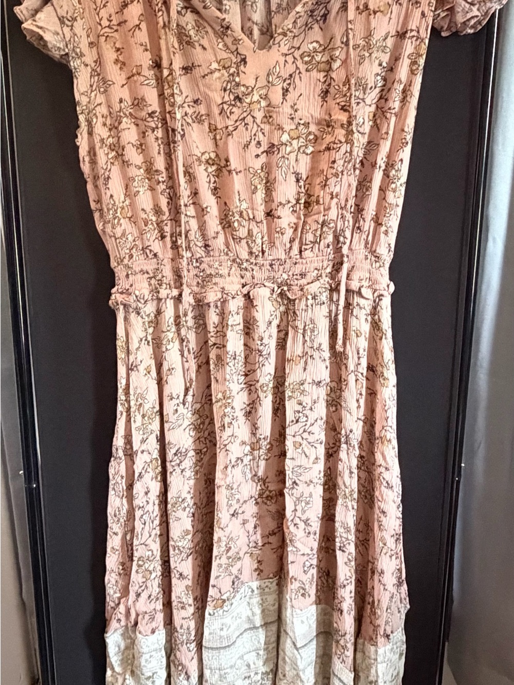 Knox Rose Blush Pink Floral Midi Dress